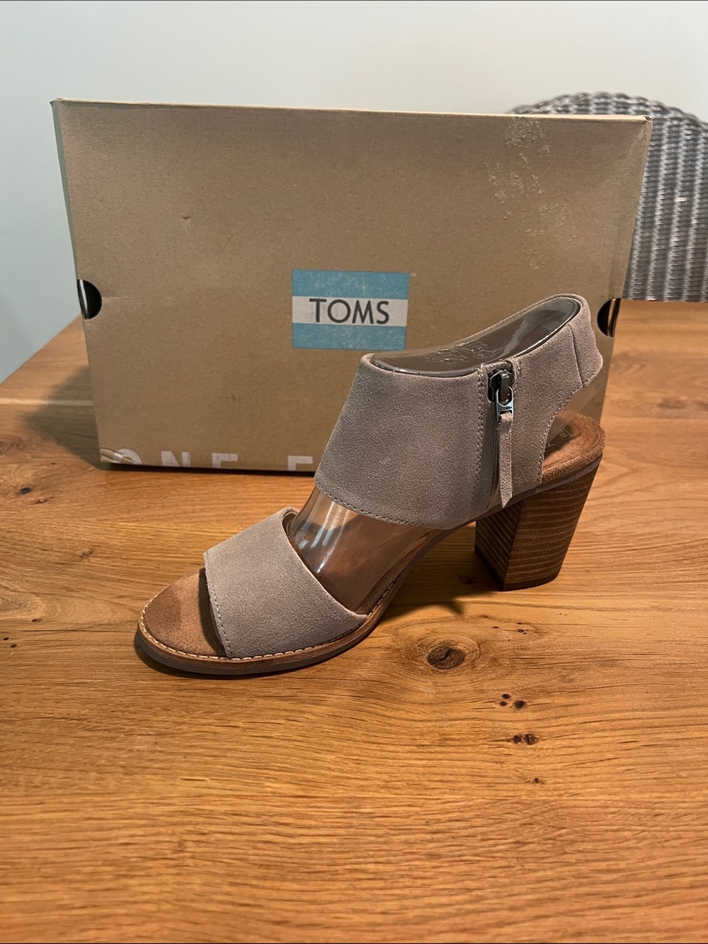 TOMS Majorca Cutout Desert Taupe Block Heel Sandals Women’s 8.5